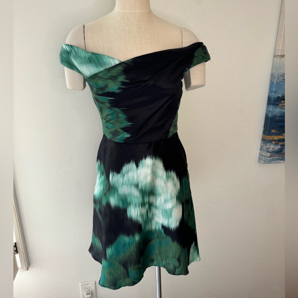 Stunning mini dress by Lela Rose collection - Picture 2 of 5